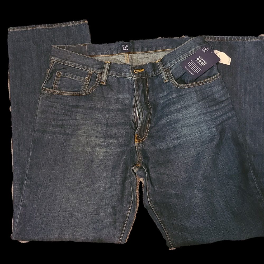 Gap New Men's Darkwash Jeans  Size …